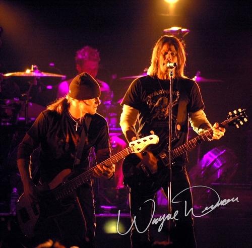 Alter Bridge at Newport Music Hall Columbus, OH on February 2, 2005 &mdash; concert photo by Wayne Dennon