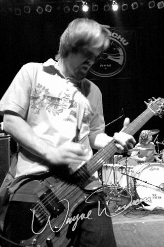 Fu Manchu at State Theatre Detroit, MI on November 26, 2004 &mdash; concert photo by Wayne Dennon