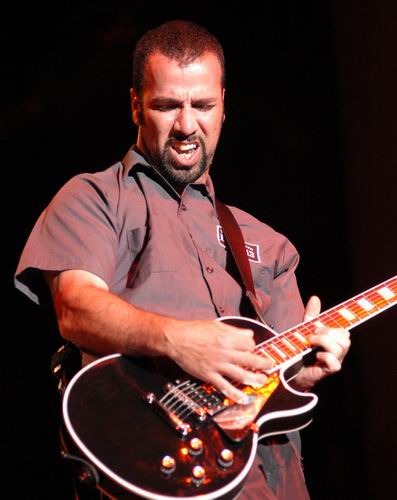 Godsmack concert photo by Wayne Dennon