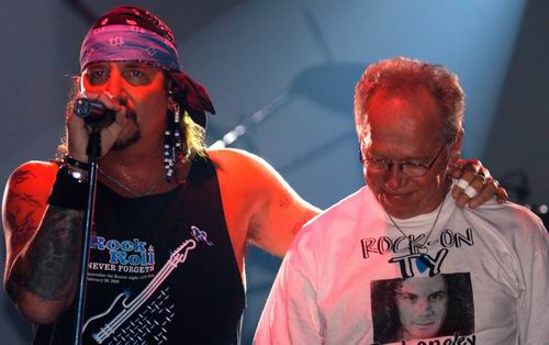 Great White at CC's Showcase Middletown, OH on September 6, 2003 &mdash; concert photo by Wayne Dennon