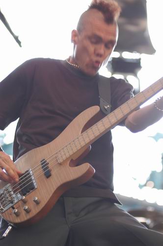 Hed PE at Tower City Ampitheater Cleveland, OH on June 1, 2003 &mdash; concert photo by Wayne Dennon