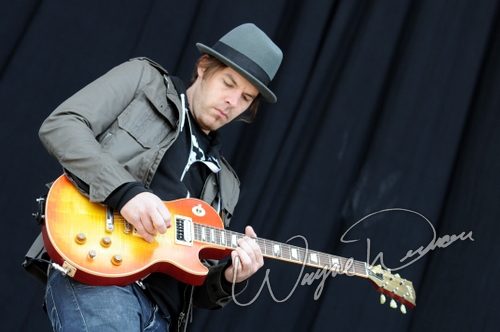 Hoobastank concert photo by Wayne Dennon