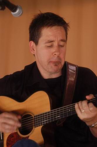Pete Huttlinger at Unknown Venue Somewhere, US on June 24, 2003 &mdash; concert photo by Wayne Dennon