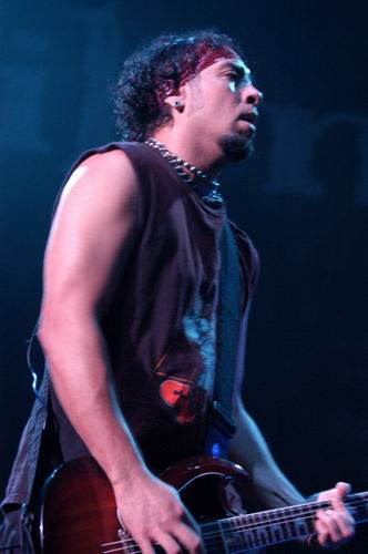 Ill Nino concert photo by Wayne Dennon