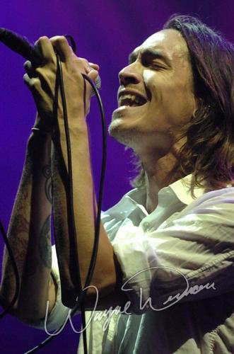 Incubus at University Of Cincinnati Cincinnati, OH on October 8, 2004 &mdash; concert photo by Wayne Dennon
