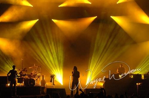 Incubus at University Of Cincinnati Cincinnati, OH on October 8, 2004 &mdash; concert photo by Wayne Dennon