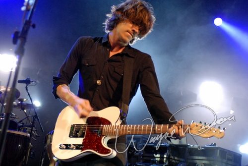 Incubus concert photo by Wayne Dennon
